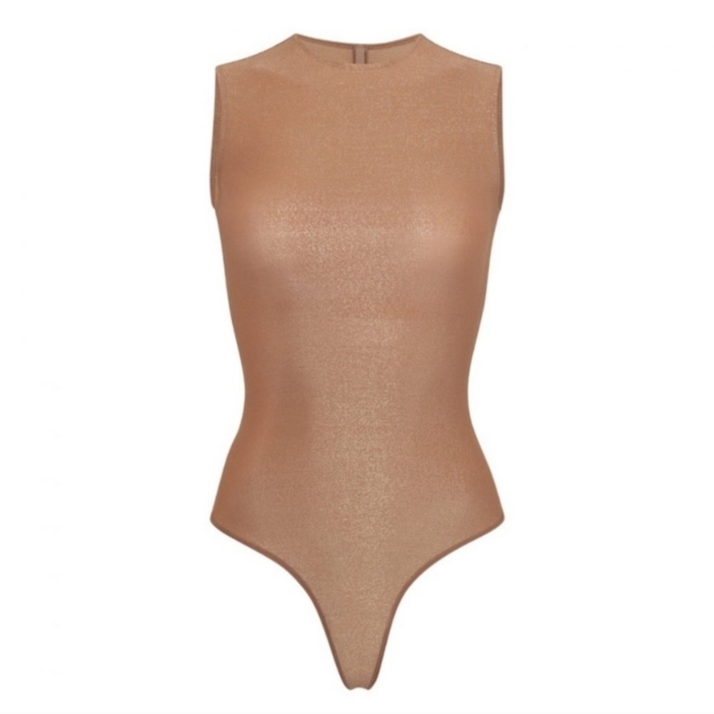 SKIMS SHIMMER CREW NECK BODYSUIT in SIENNA NWT